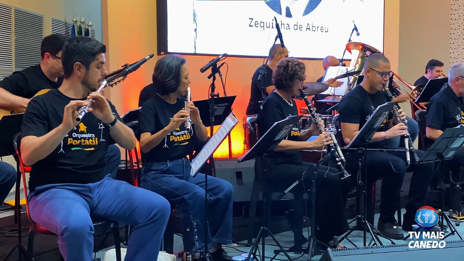 Orquestra Portátil celebra o choro e emociona Senador Canedo em turnê.