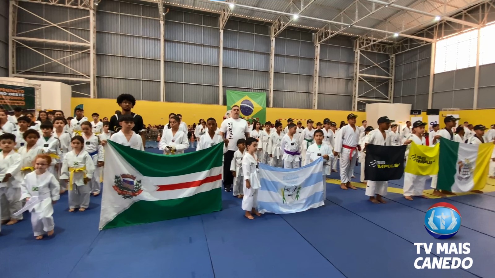 Senador Canedo estreia em cenário regional com campeonato de taekwondo e homenageia autoridades