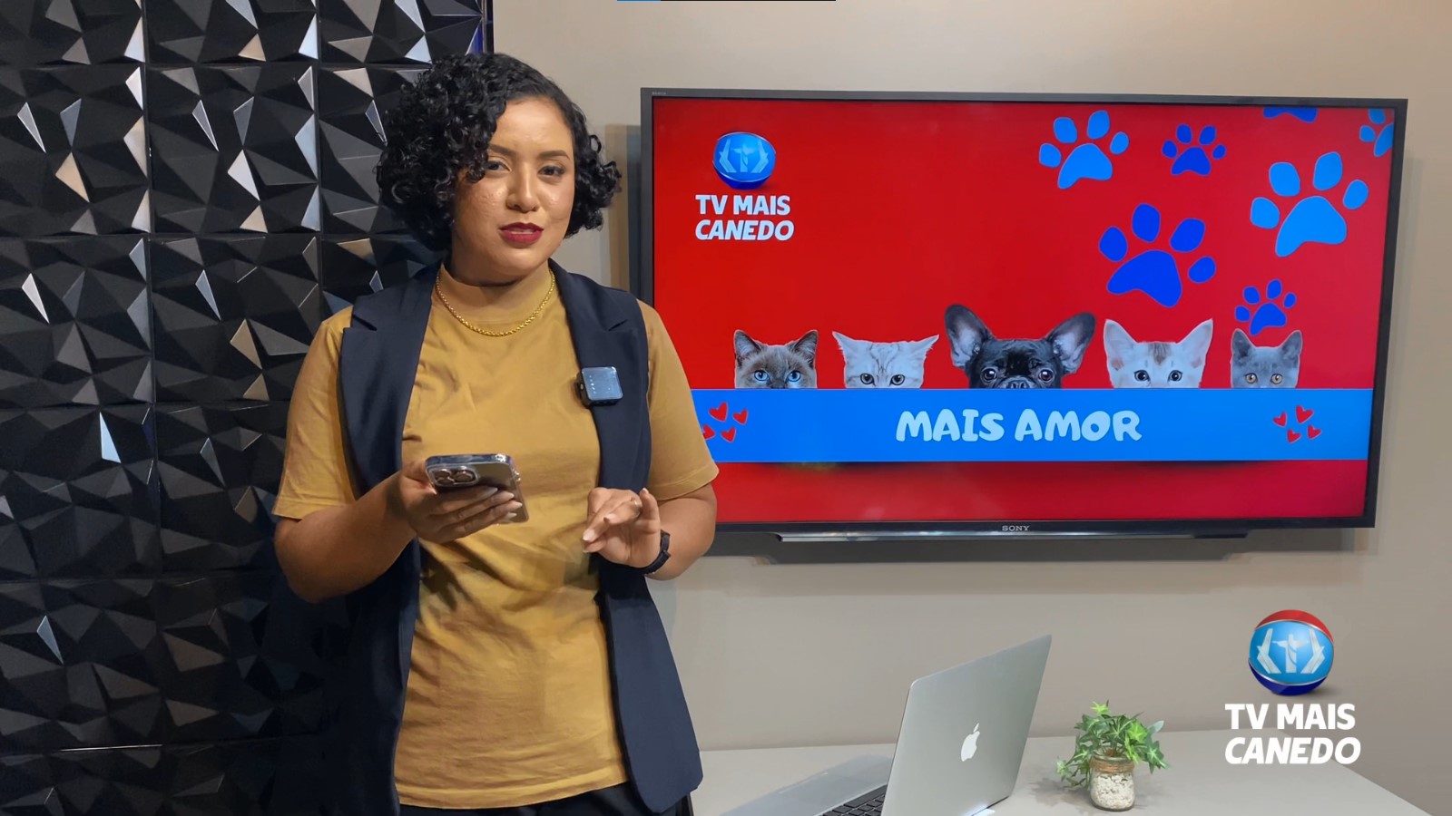 🐶❤️💙 Quadro Mais Amor Incentiva Adoção Responsável de Pets Resgatados em Senador Canedo