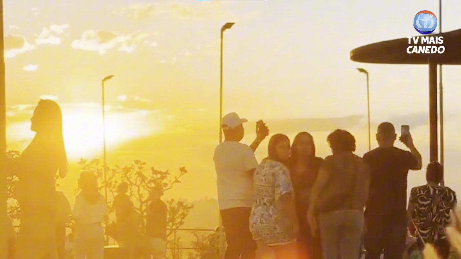 Sunset do Servidor celebra profissionais municipais no Morro do Cristo em Canedo