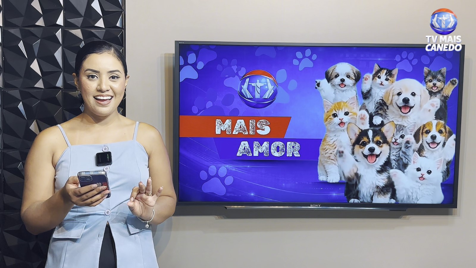 Quadro Mais Amor incentiva adoção responsável de animais resgatados em Senador Canedo