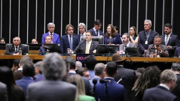 Congresso derruba veto de Lula ao PL da dosimetria