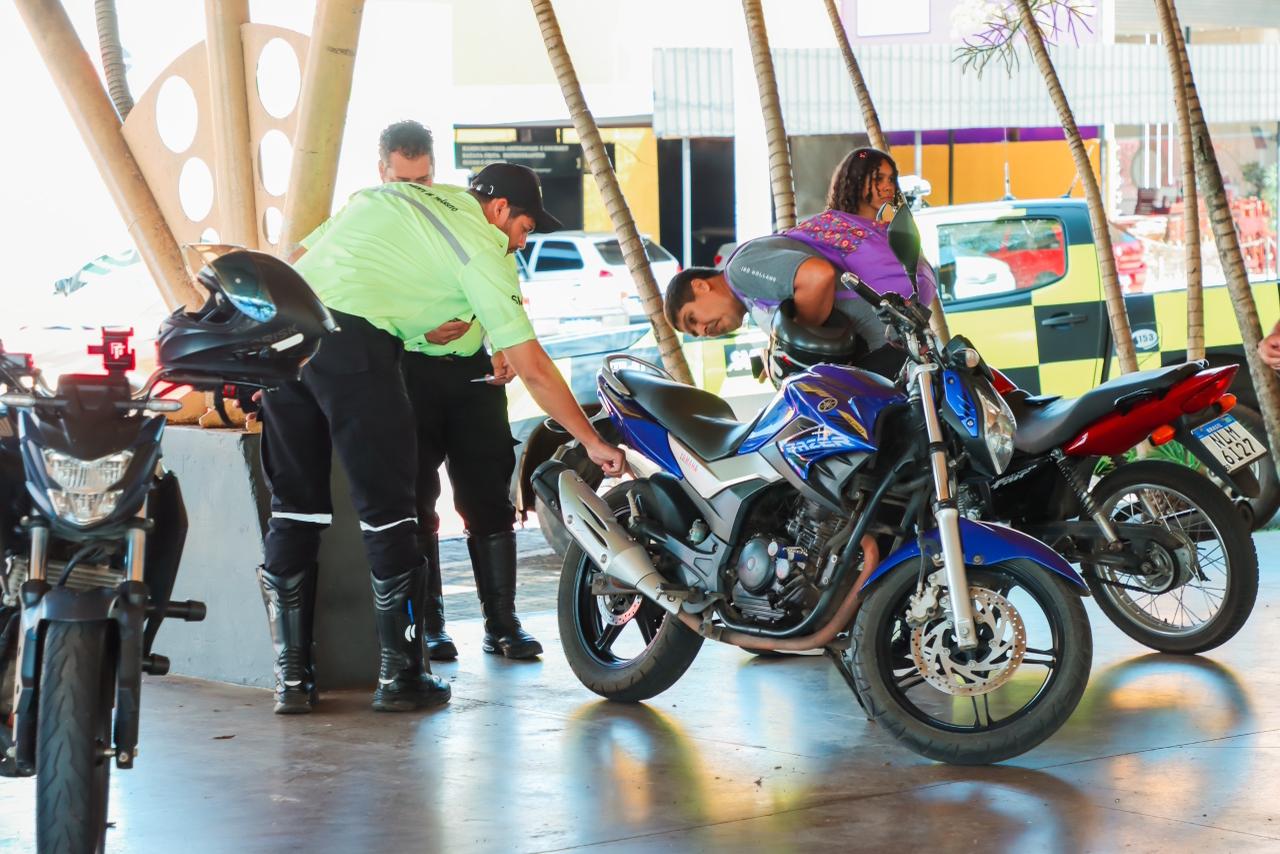 Blitz educativa e de fiscalização reforça segurança no trânsito em Senador Canedo