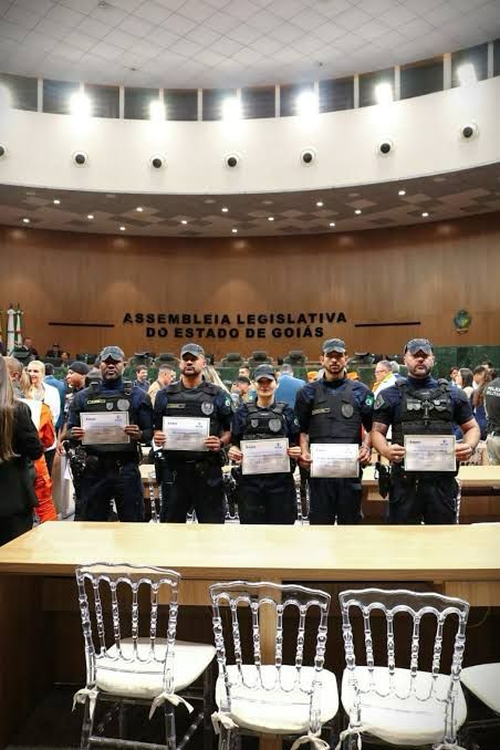 Guarda Municipal de Senador Canedo é homenageada na Assembleia Legislativa