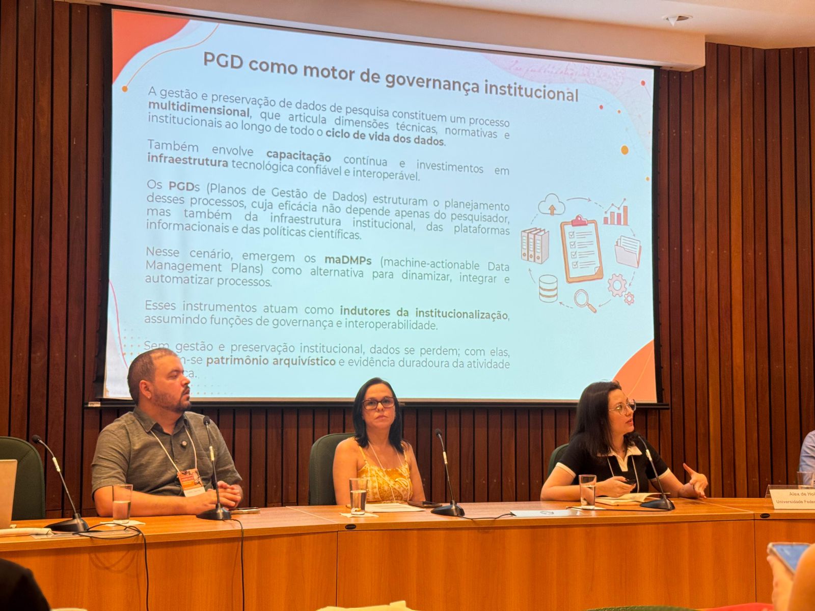 Lucas Rodovalho representa Senador Canedo em congresso internacional da Fiocruz