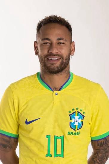 Com Neymar na Copa, brasileiros comemoram e voltam a sonhar com o hexa