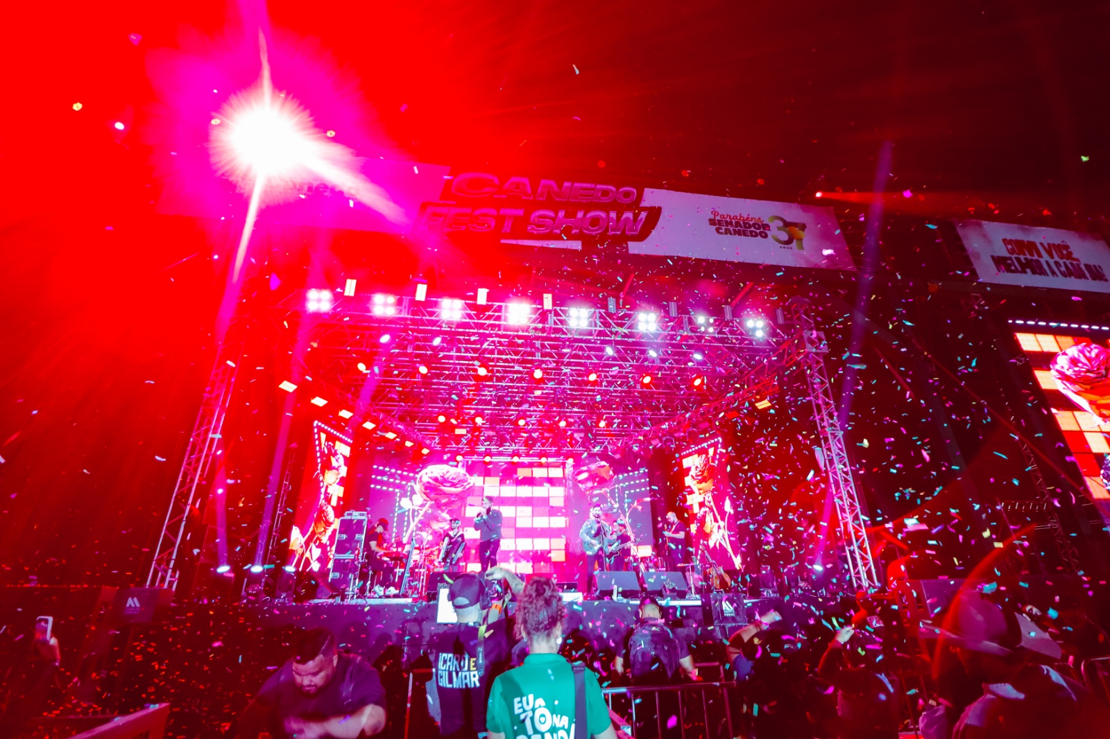 Canedo Fest Show 2026 começa com grande público