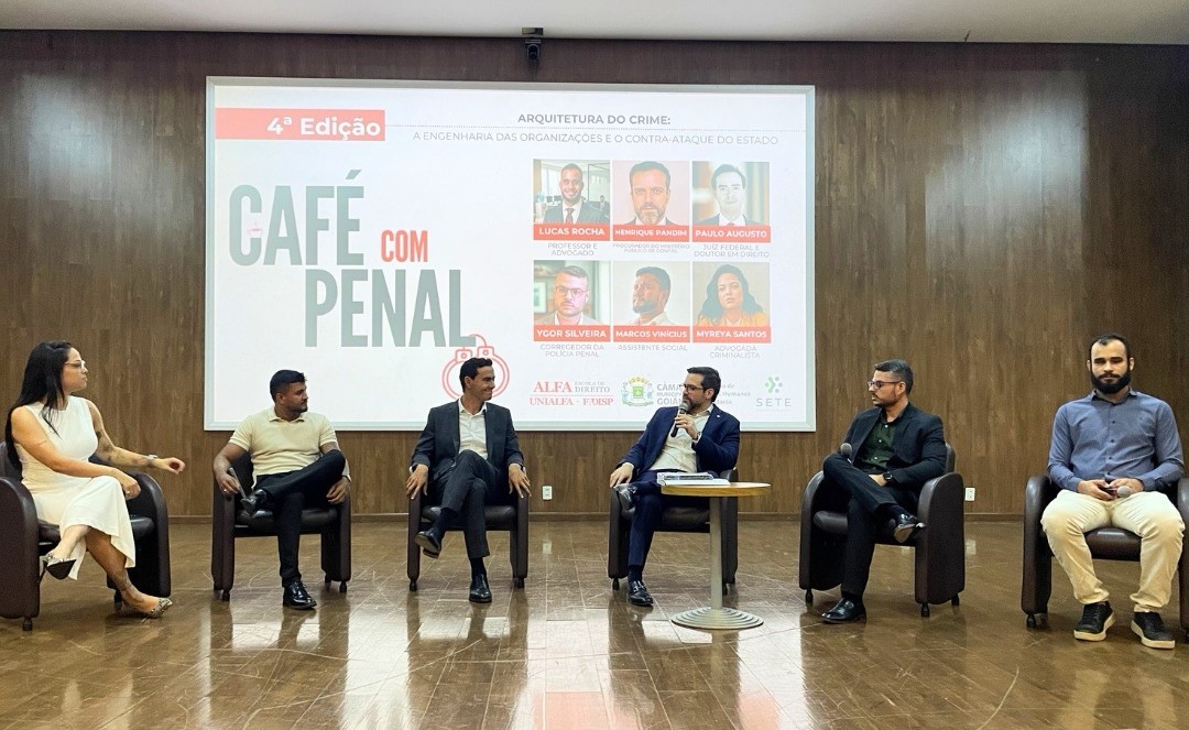 De debate acadêmico à ação social: projeto da UNIALFA leva doações e orientação jurídica à comunidade