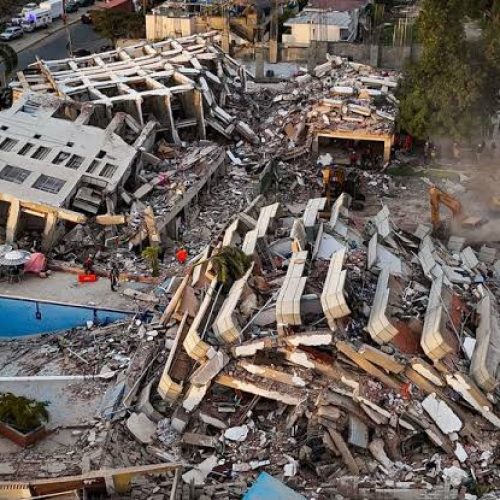 Número de mortos em terremotos na Venezuela sobe para 1.943 e milhares desaparecidos
