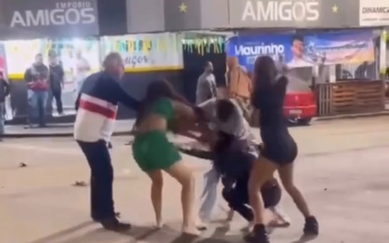 Pancadaria generalizada é registrada em Trindade