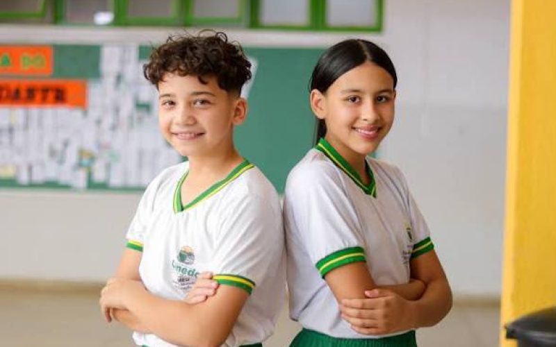 Últimos dias! Pais têm até segunda-feira para solicitar uniformes escolares de 2027 em Senador Canedo