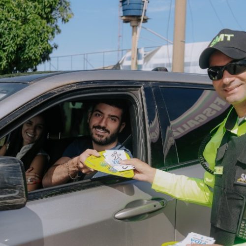 SMT de Senador Canedo participa de campanha de conscientização no trânsito durante o Carnaval