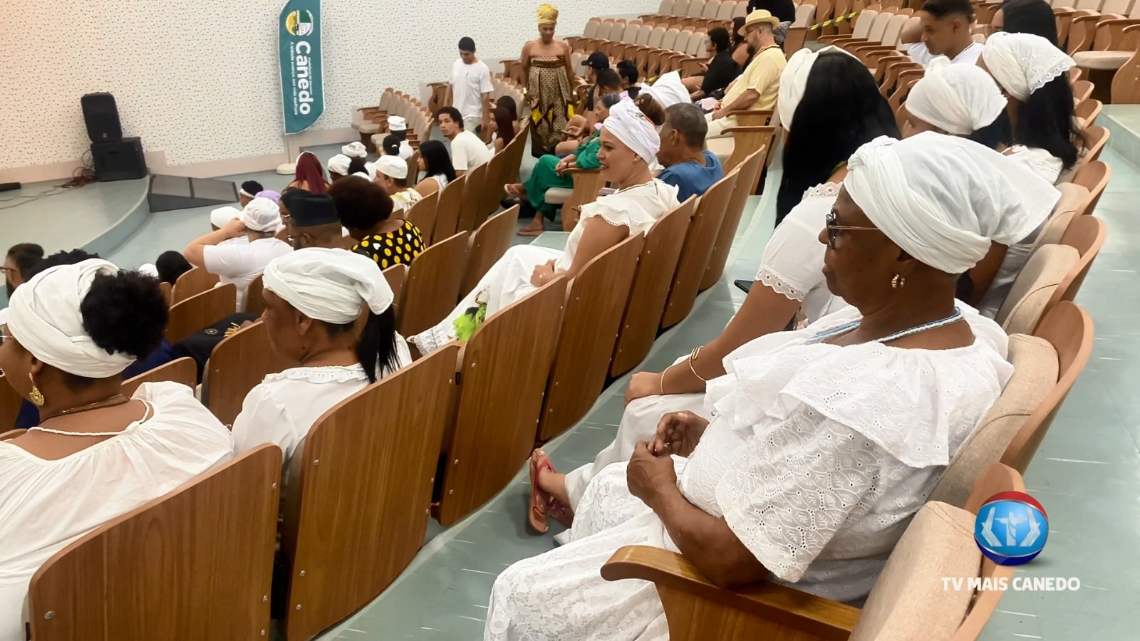 Sankofa emociona público em Senador Canedo com noite de cânticos africanos e ancestralidade