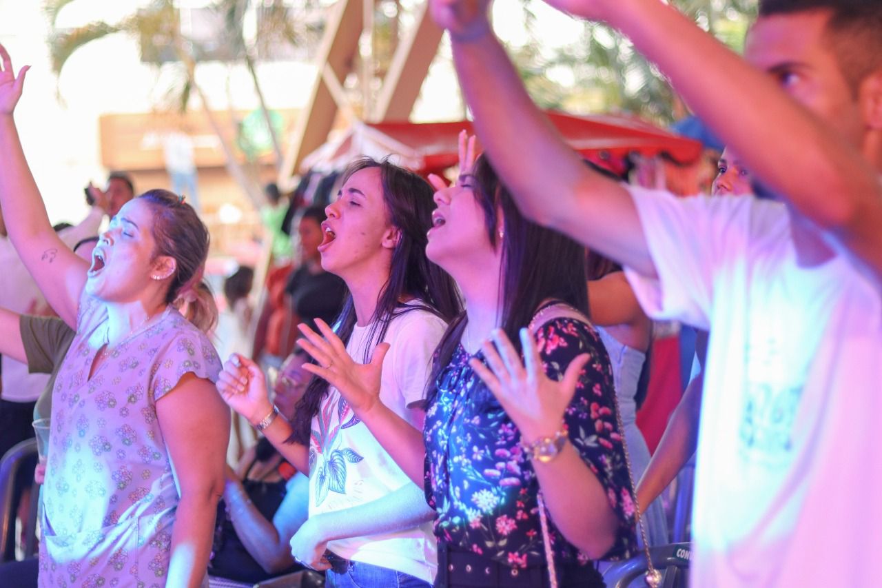 Faltam 60 dias para o Adora Canedo 2026Evento reúne fé, louvor e comunhão na Praça Criativa Central com entrada gratuita